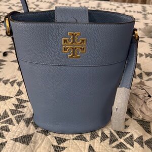 Tory Burch McGraw Bucket Crossbody